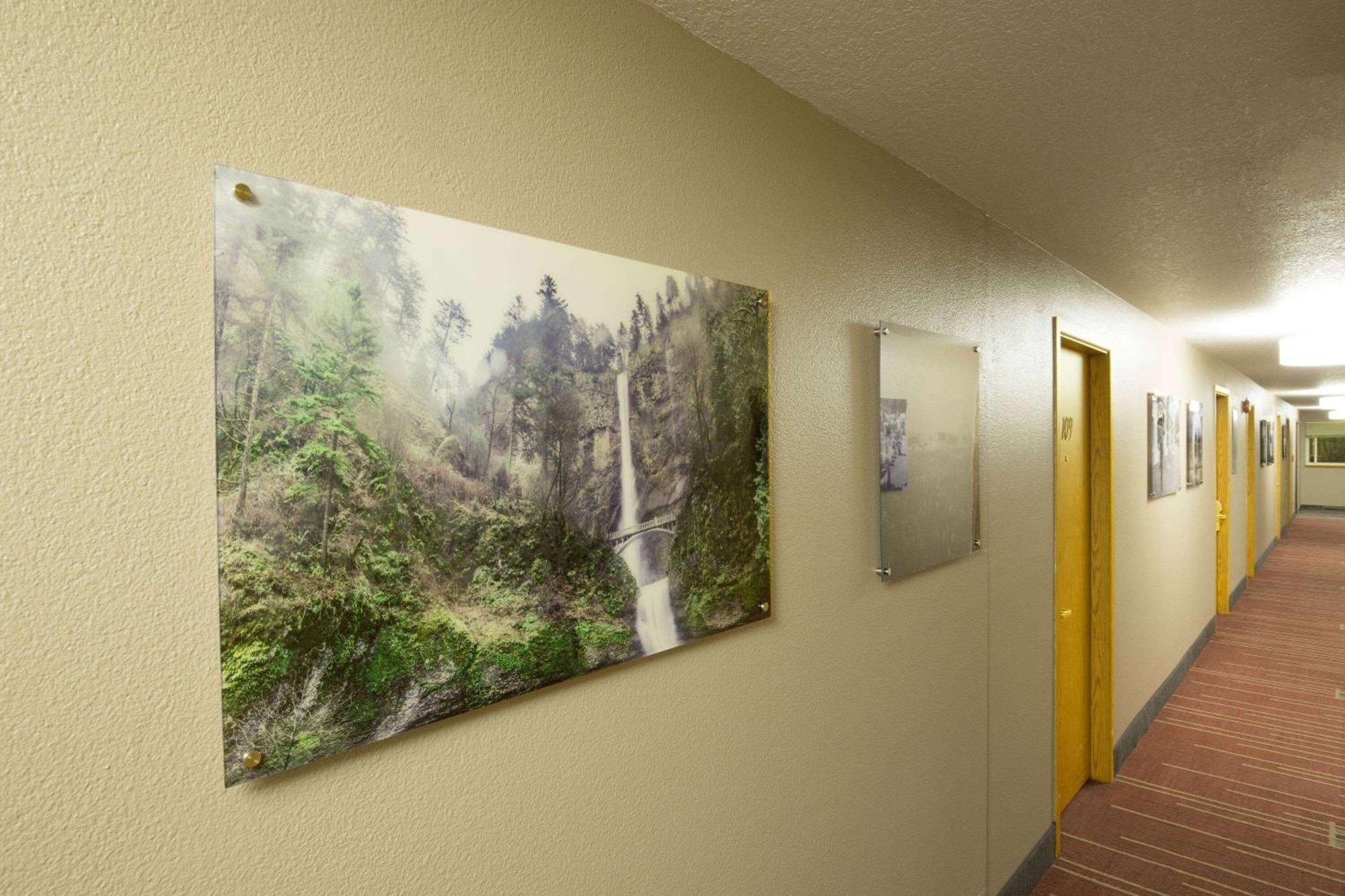Travelodge By Wyndham East Portland/Gresham Troutdale Exterior photo